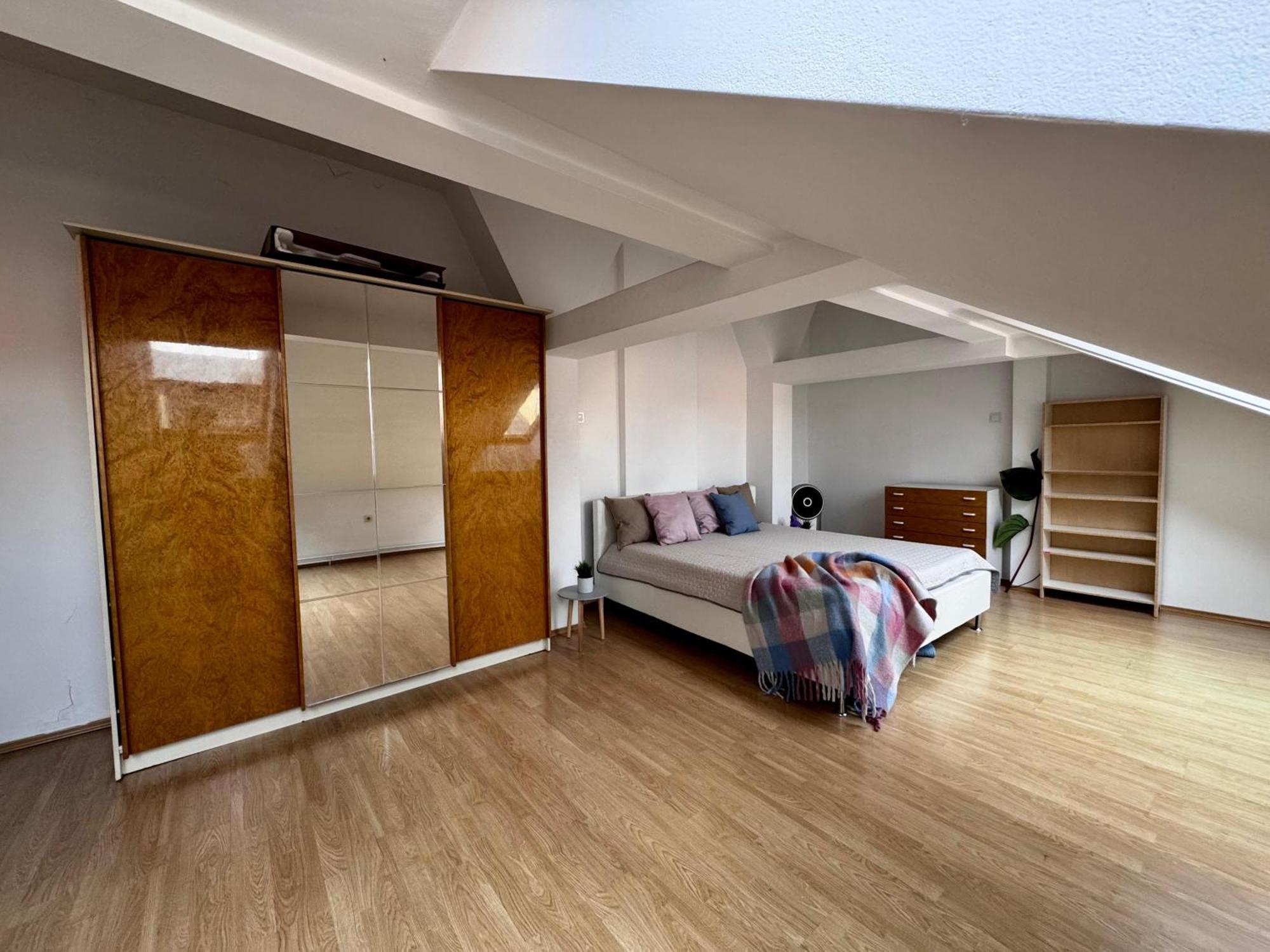 120 M2 Apartment In The Centre Of The Old Town Братислава Екстериор снимка
