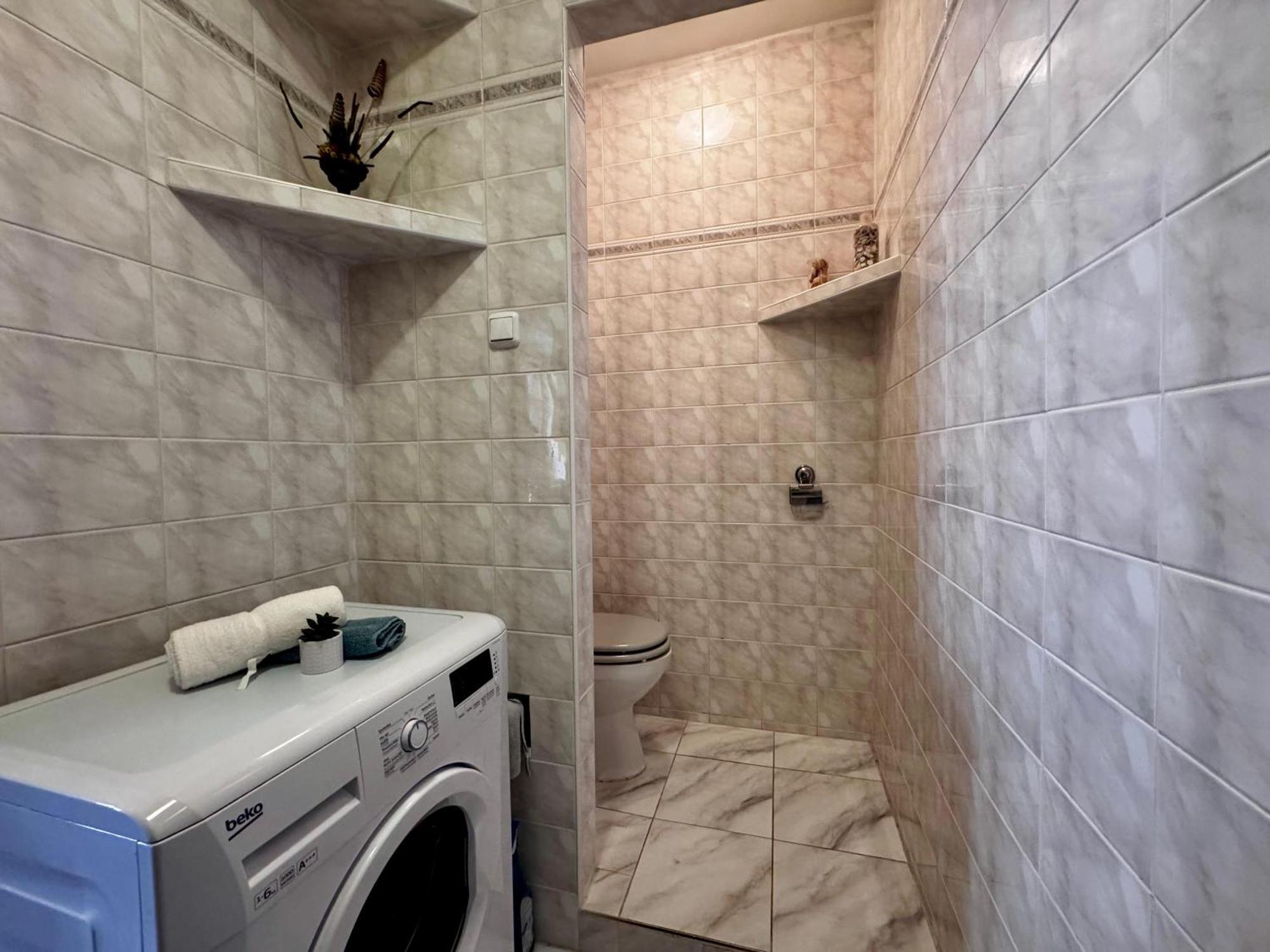 120 M2 Apartment In The Centre Of The Old Town Братислава Екстериор снимка
